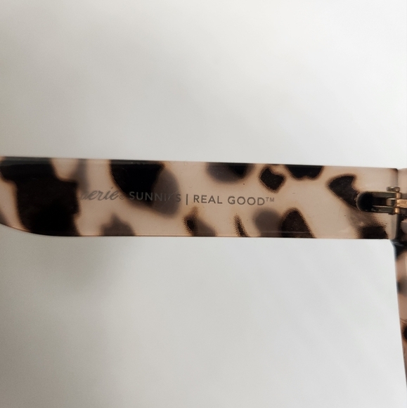 American Eagle Aerie Womens Weekend Animal/Tortoise Chunky Sunglasses |NWT| - Picture 8 of 10